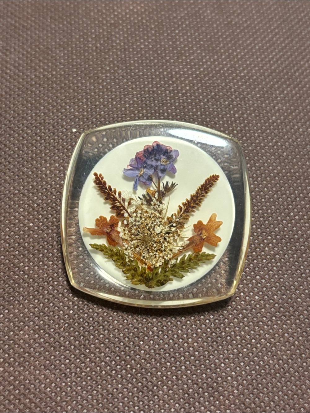 Vintage resin brooch with dried flowers